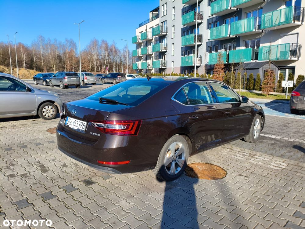 Skoda Superb 2.0 TDI Ambition DSG - 3