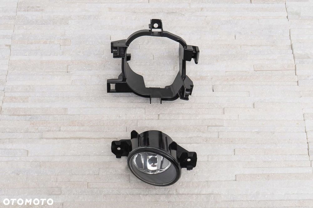 nissan navara np300 2014-2019 halogen z z mocowaniem prawy 261508994a - 5