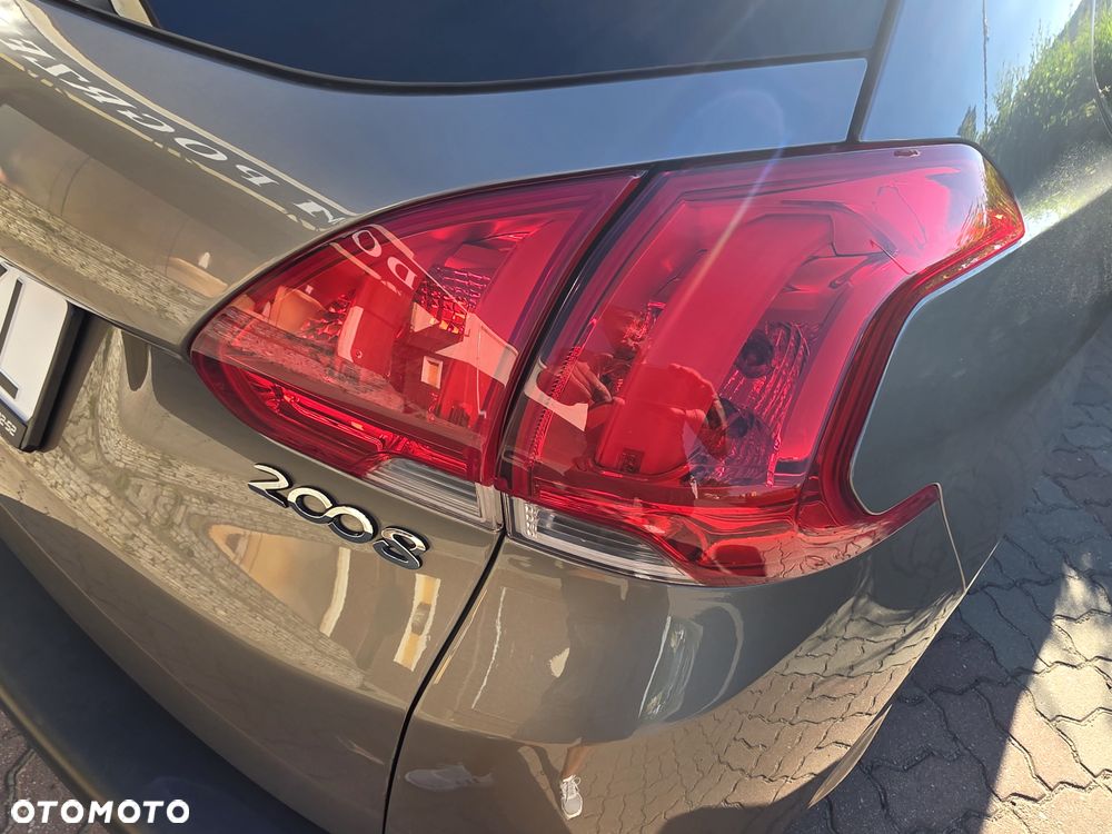 Peugeot 2008 PureTech 110 Stop&Start EAT6 Allure - 35