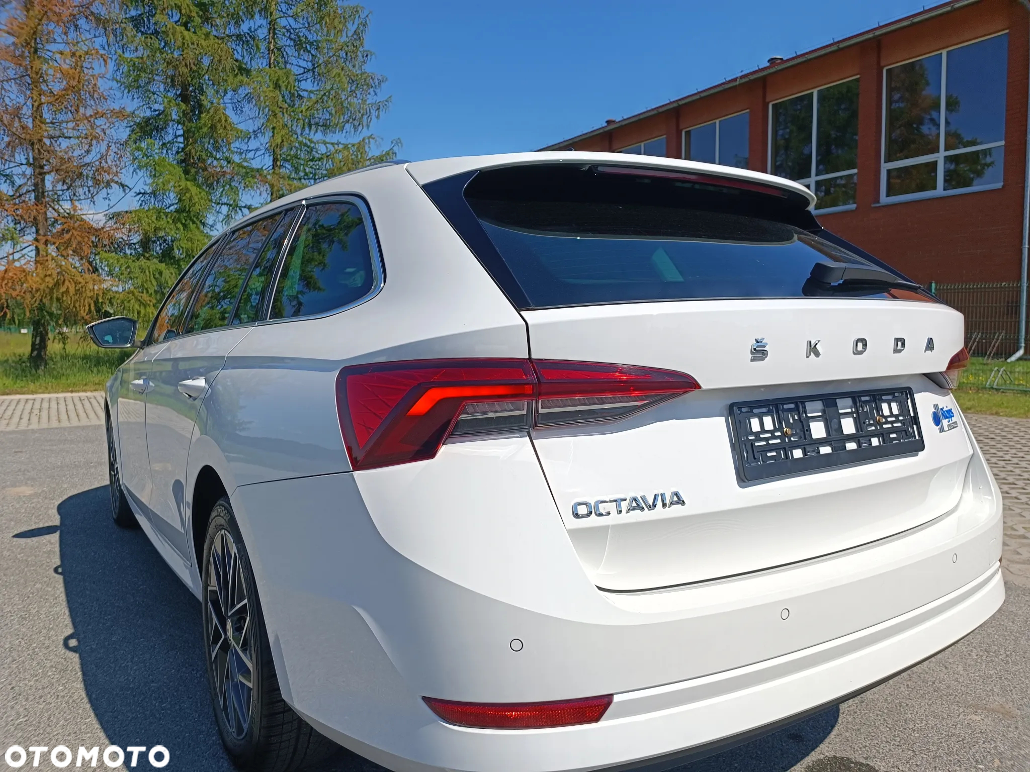Skoda Octavia 2.0 TDI Business DSG - 7