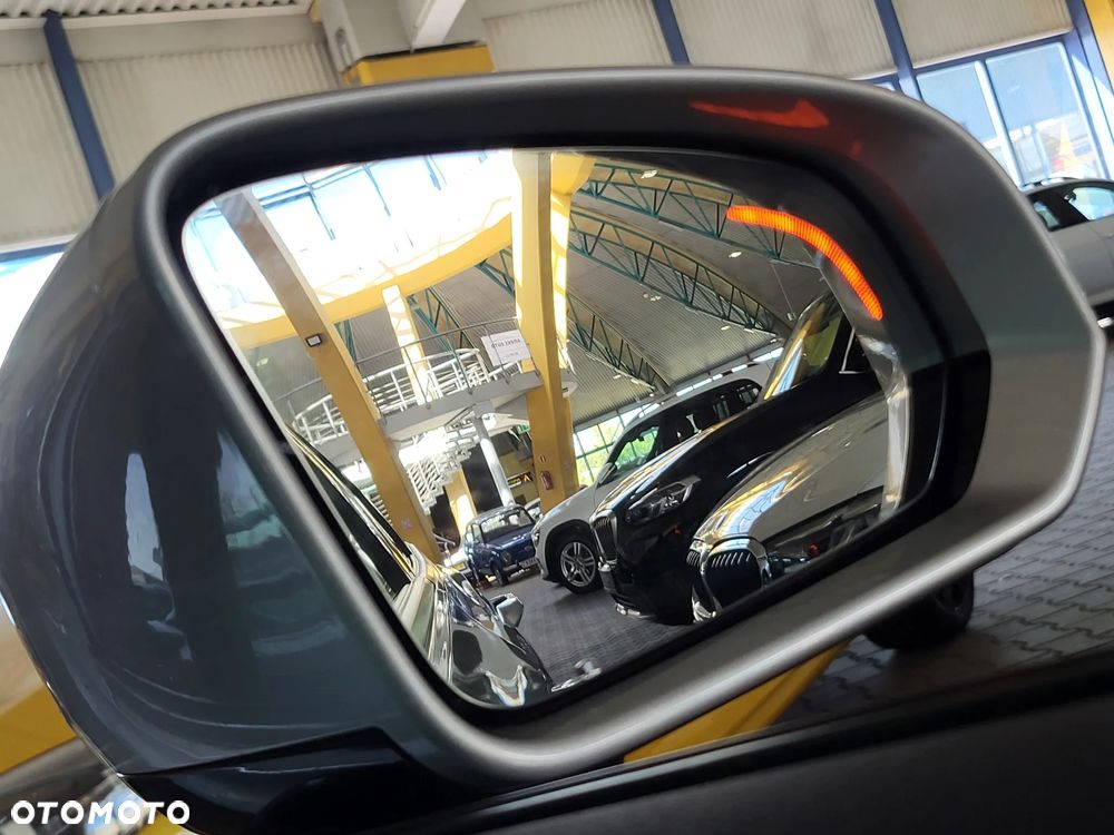 Volvo V60 B4 D Momentum - 11