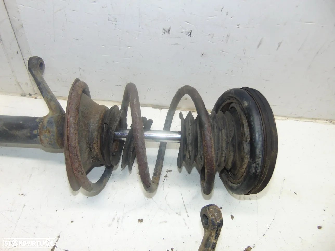 Alfa Romeo 33 suspensão - 3