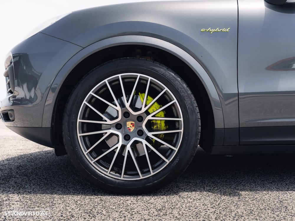 Porsche Cayenne Coupé E-Hybrid - 13