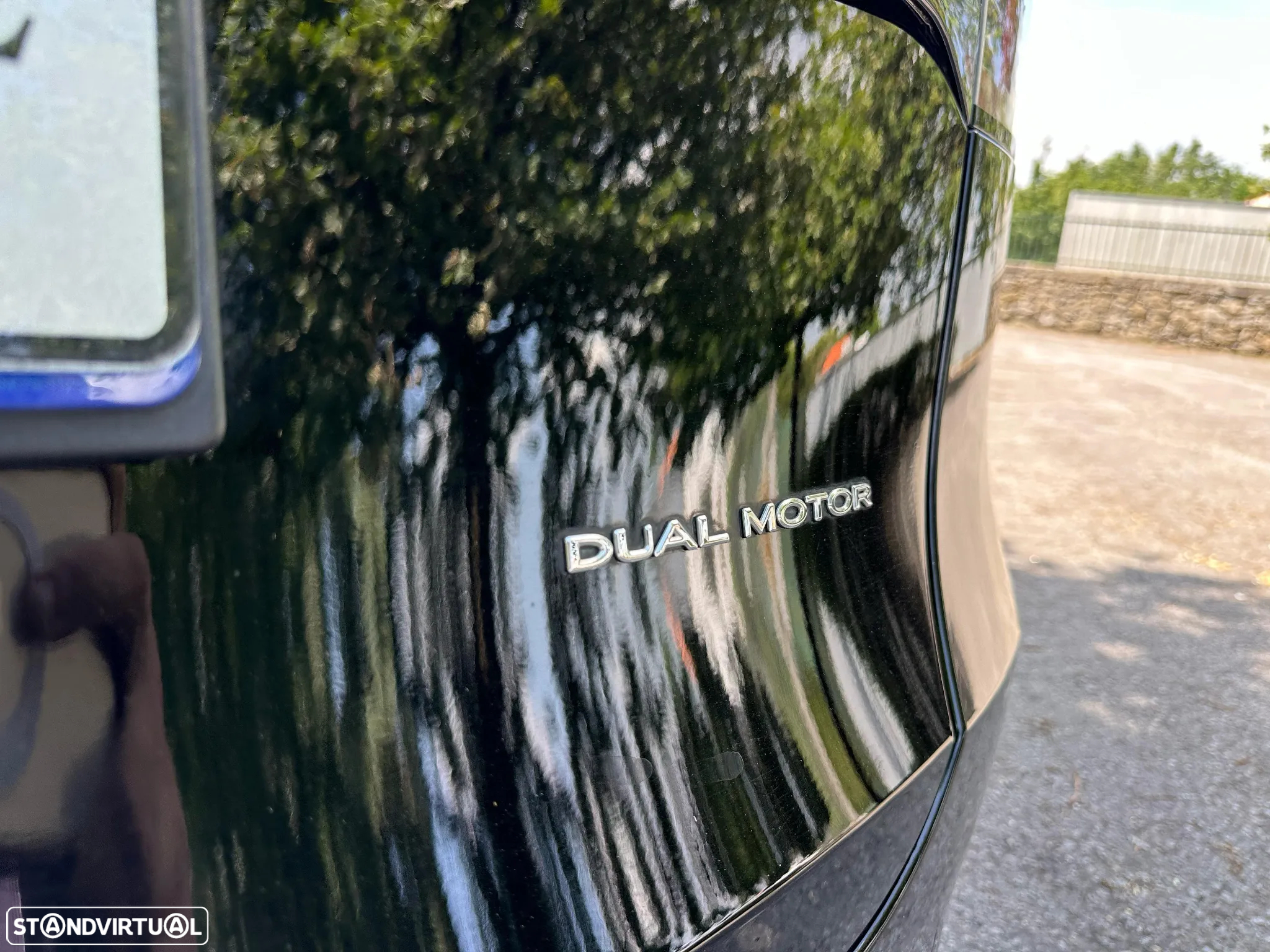 Tesla Model Y Long Range Dual Motor AWD - 18