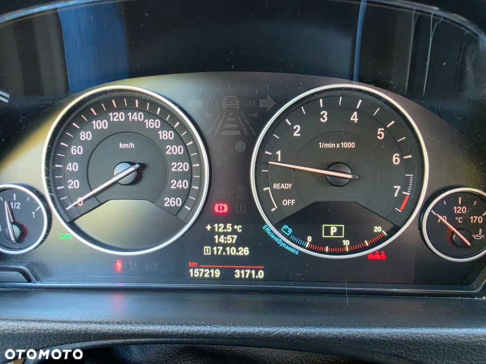BMW Seria 3 320i Luxury Line - 17
