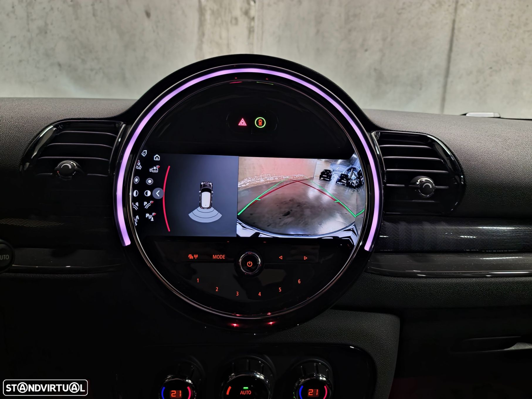MINI Clubman Cooper D Premium Essential Auto - 19