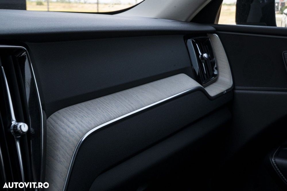 Volvo XC 60 - 25