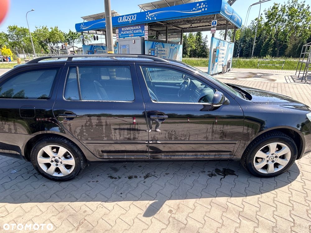 Skoda Octavia 2010 photo 3