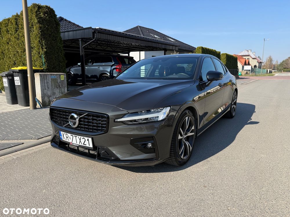 Volvo S60 B4 B R-Design - 2
