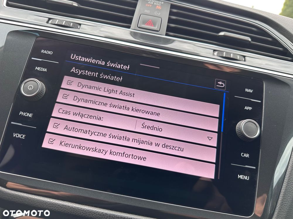 Volkswagen Tiguan 2.0 TDI SCR 4MotION DSG Elegance - 33