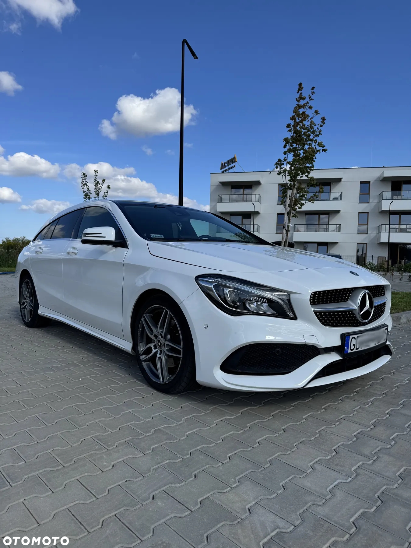 Mercedes-Benz CLA 220 4-Matic AMG Line - 22