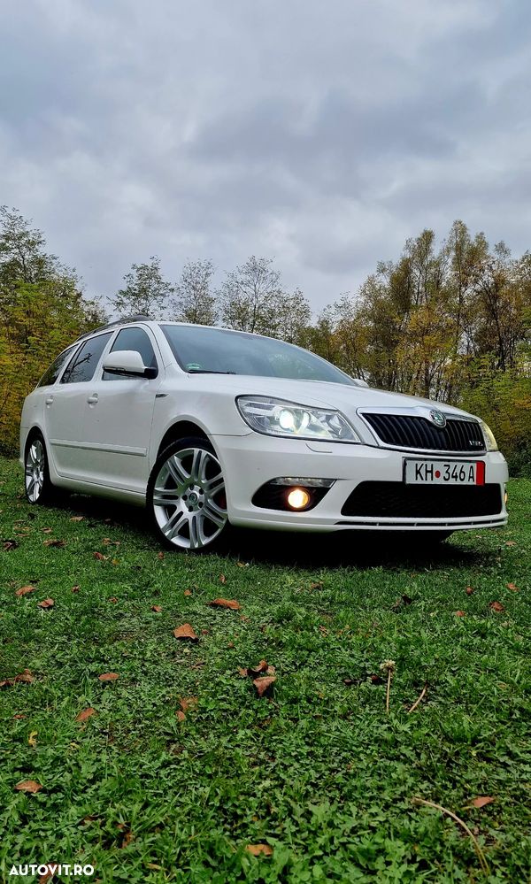 Skoda Octavia 2.0 TDI DPF DSG RS - 35