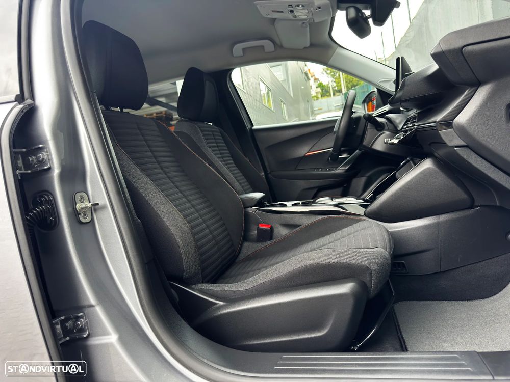 Peugeot e-2008 Active Pack - 31