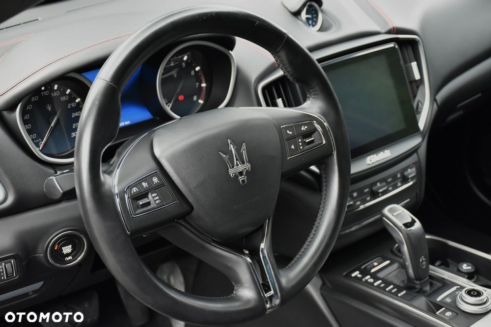 Maserati Ghibli S - 14