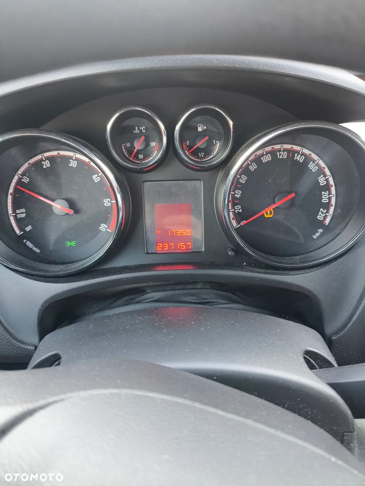 Opel Meriva 1.6 CDTI Essentia S&S - 10