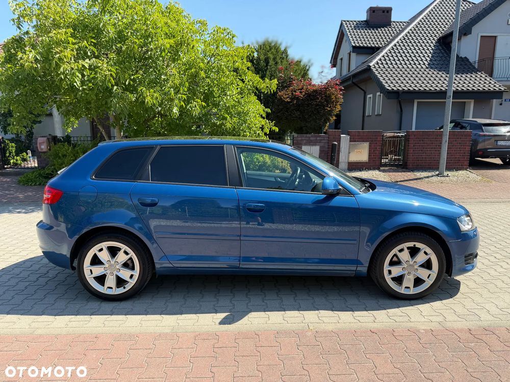 Audi A3 Sportback - 16