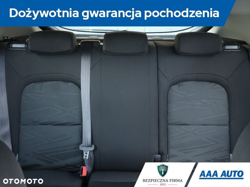 Kia Ceed - 12