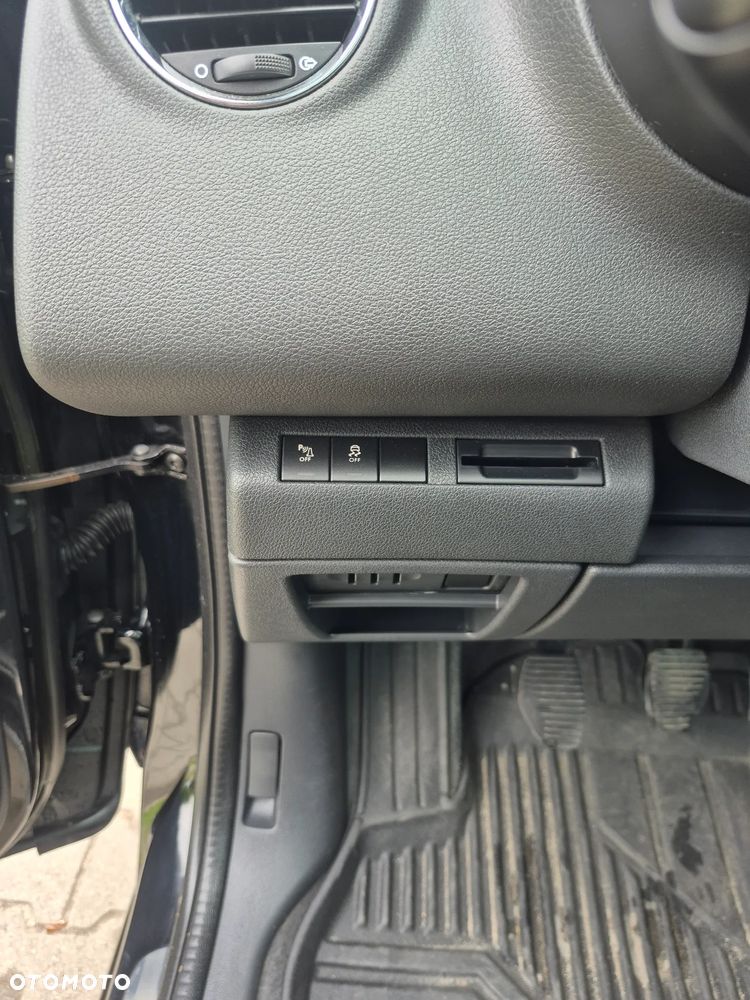 Peugeot 3008 HDi FAP 115 Style - 24
