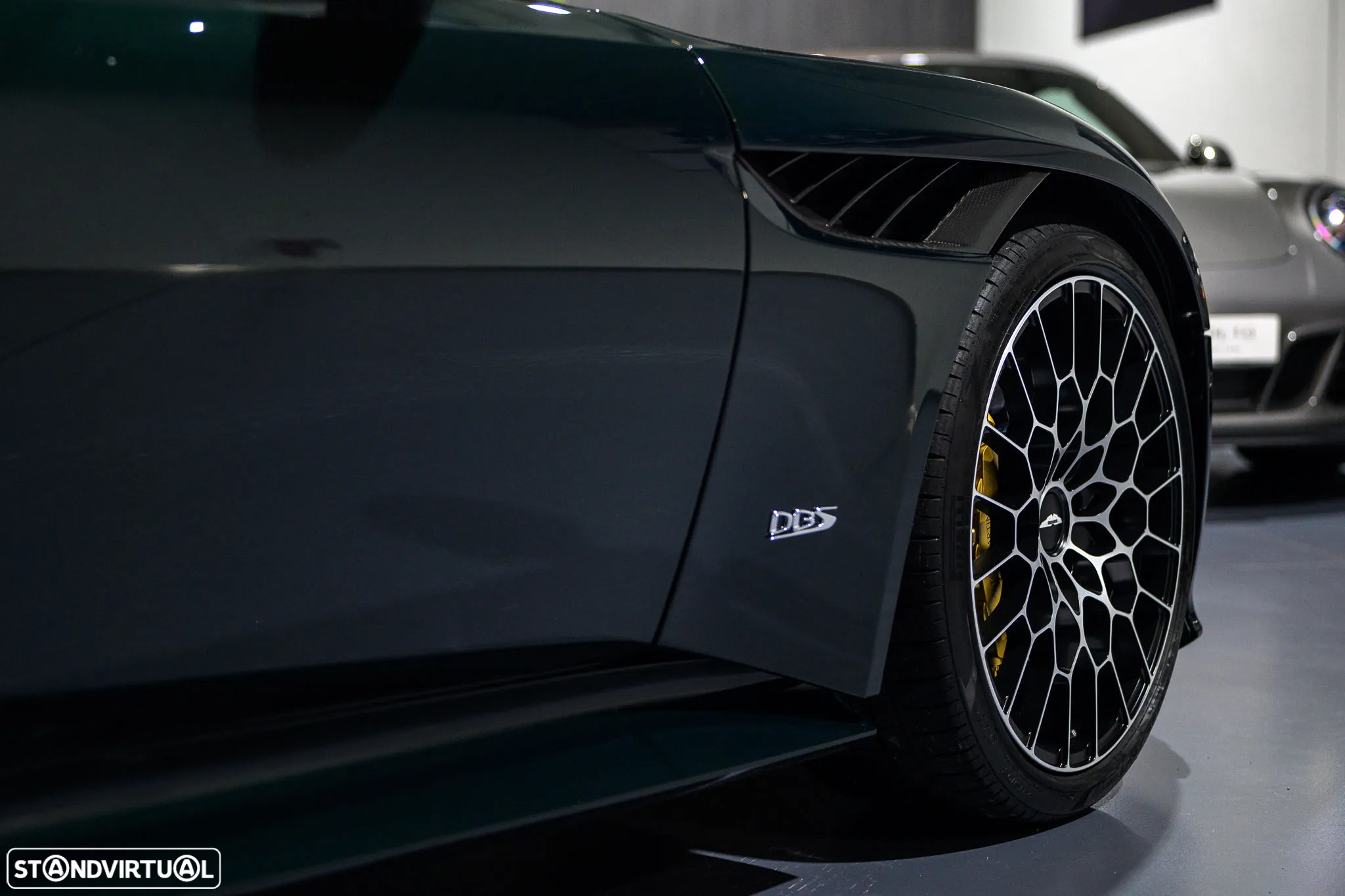 Aston Martin DBS Coupe 770 Ultimate - 15