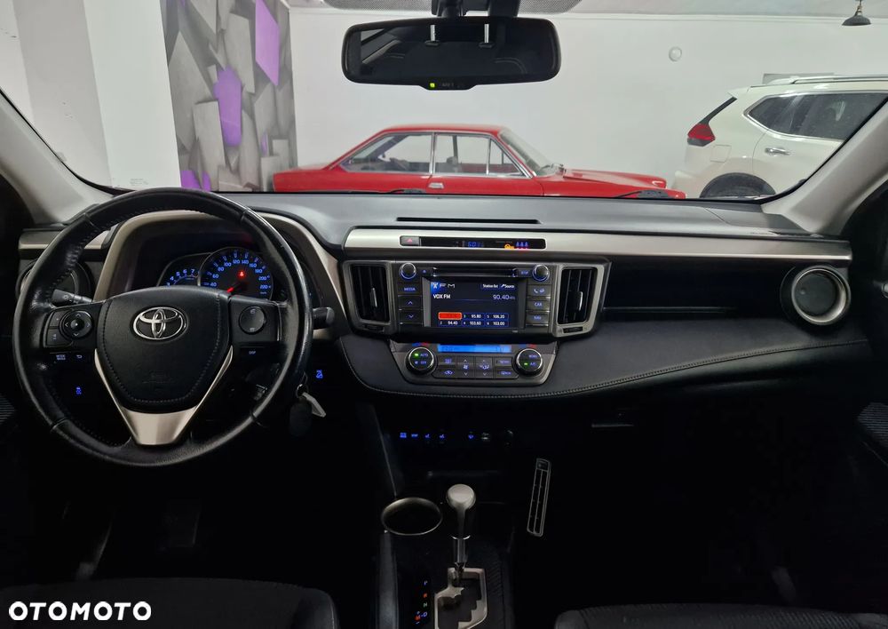 Toyota RAV4 - 5