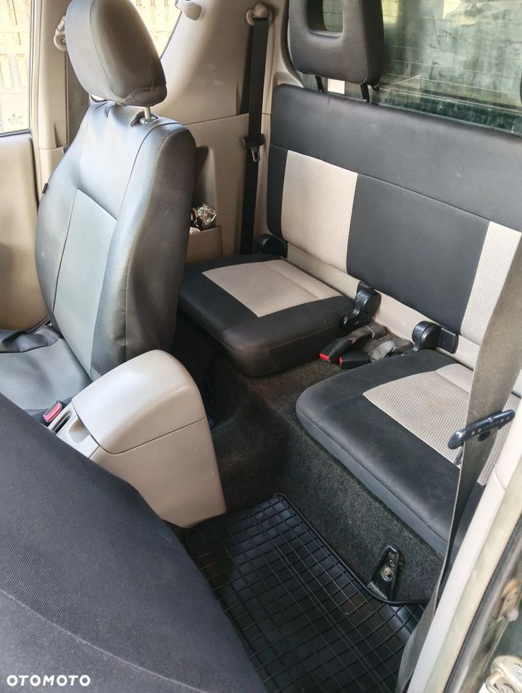 Mitsubishi L200 Pick Up 4x4 Intense Club Cab - 6