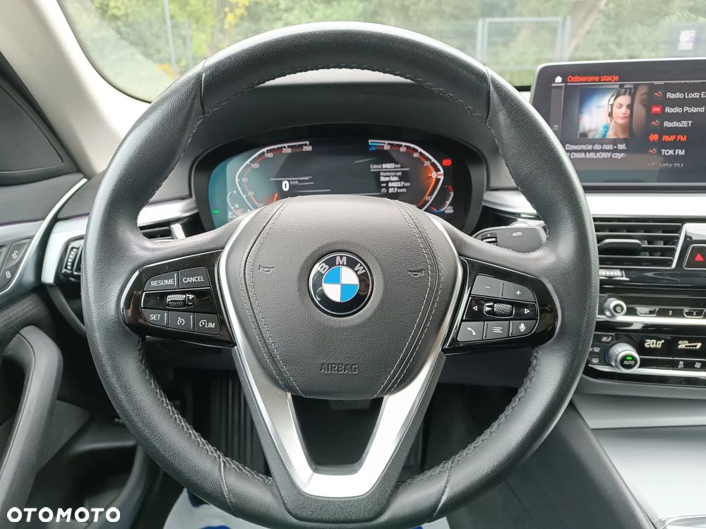 BMW Seria 5 520d MHEV - 15