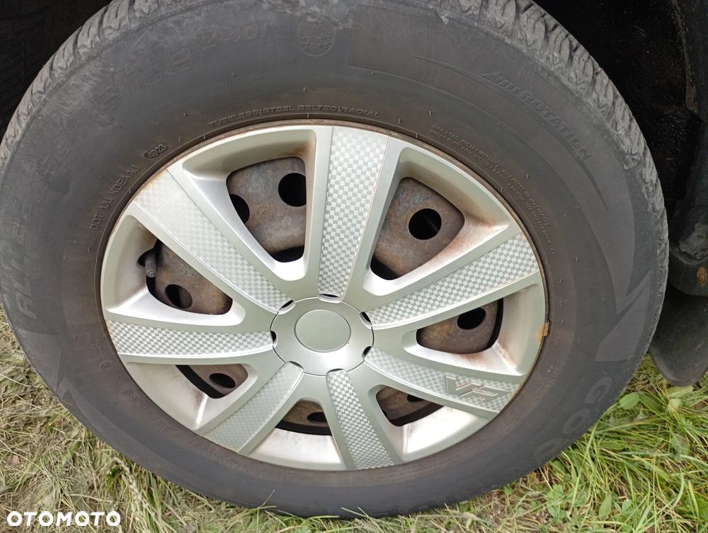 Hyundai Tucson 2.0 Comfort 2WD - 20