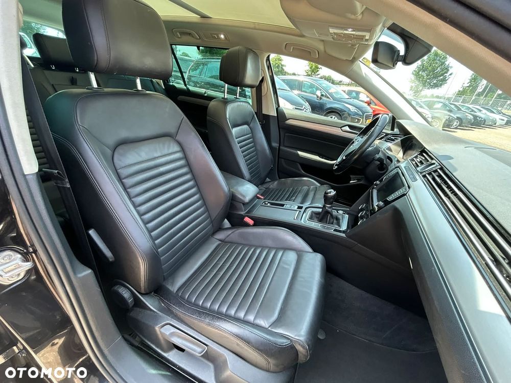 Volkswagen Passat - 13