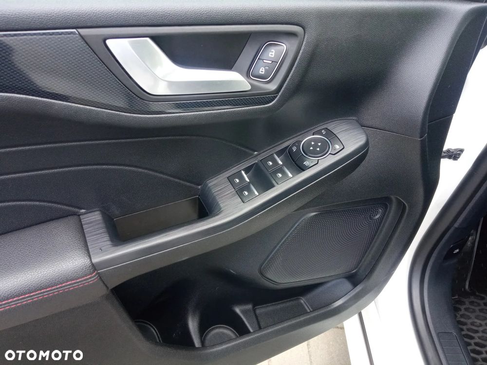 Ford Kuga 2.5P PHEV FWD ST-Line - 12