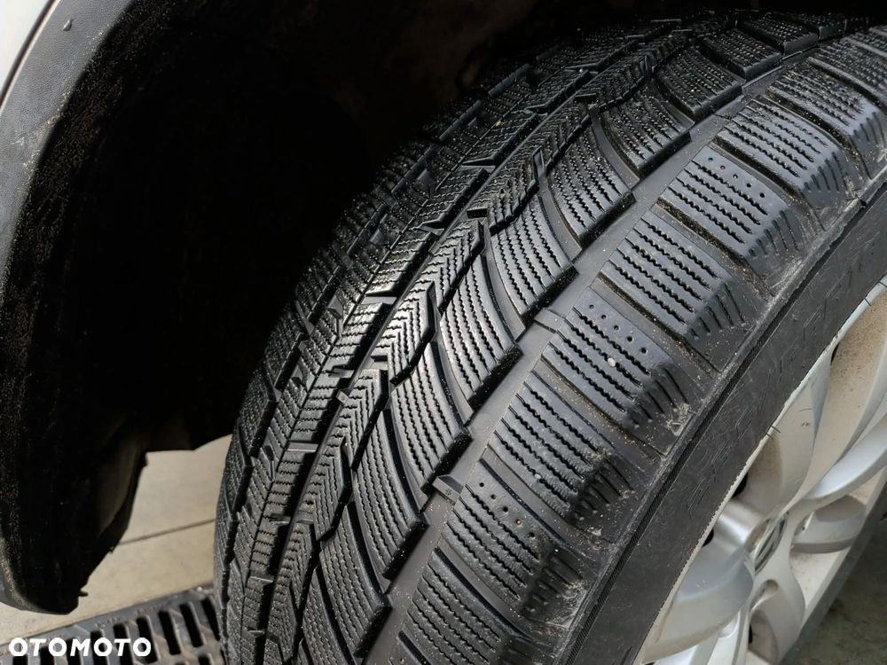 Volkswagen Touareg - 20