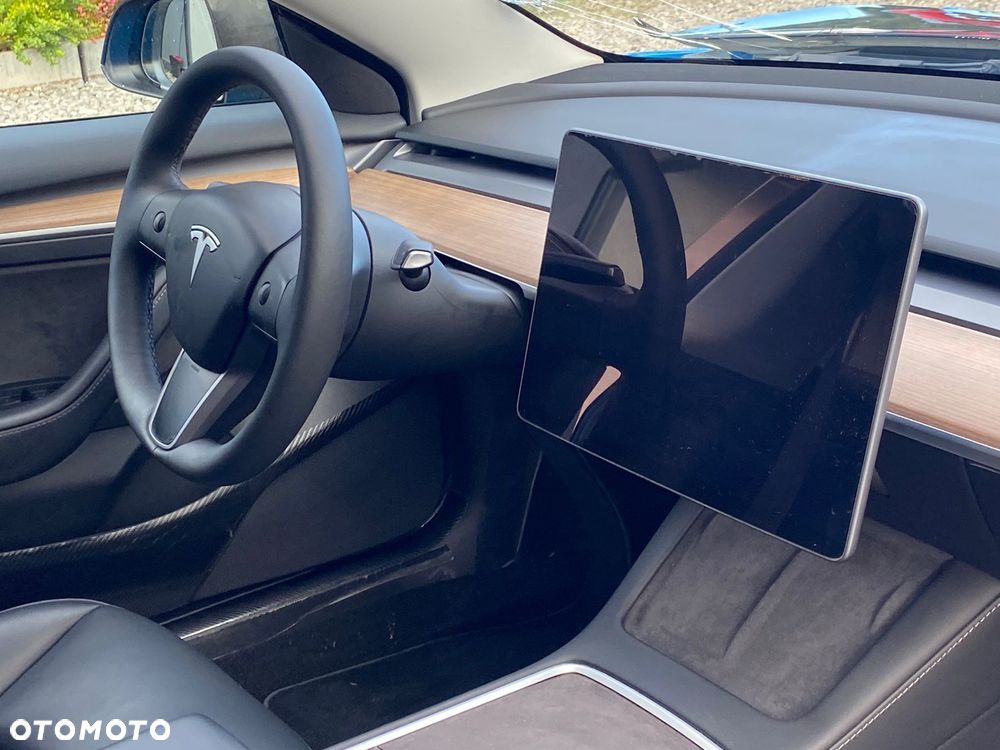 Tesla Model 3 Performance AWD - 11