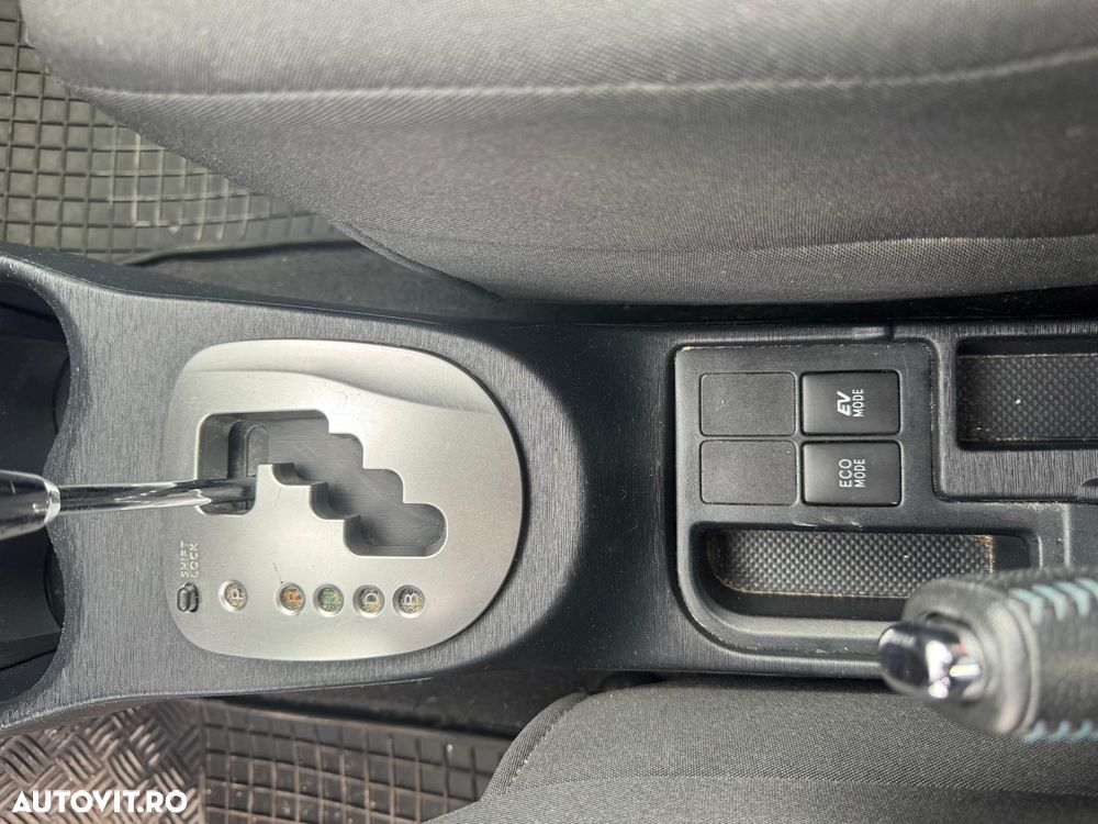 Toyota Yaris 1.5 VVT-i HSD Luna - 9