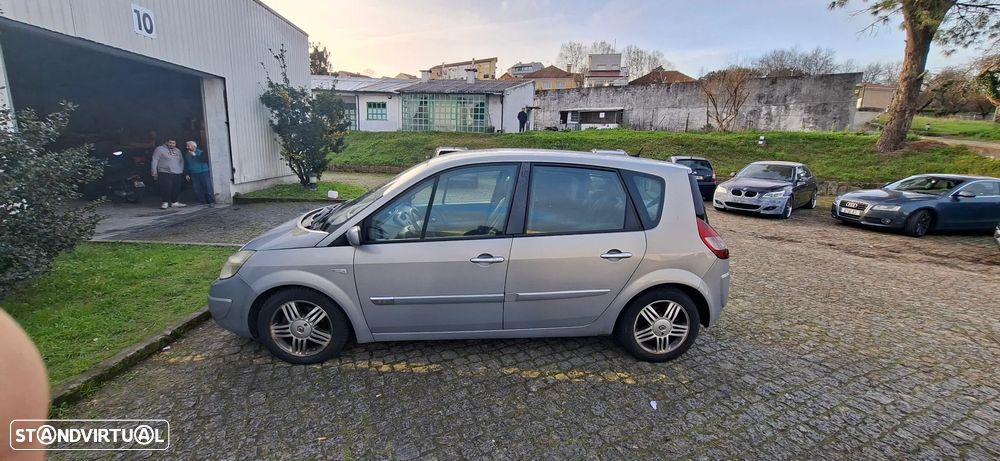 Renault Scénic 2004 photo 2