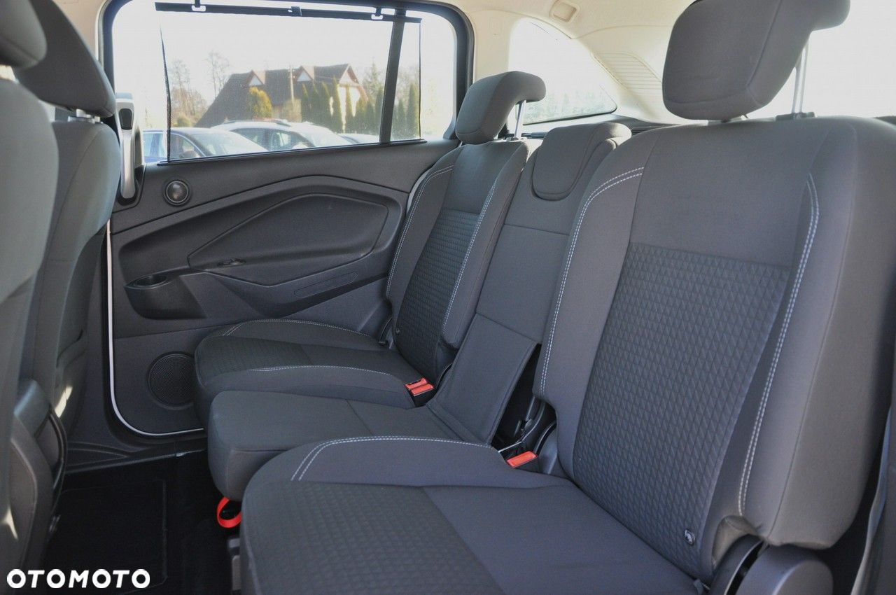 Ford Grand C-MAX - 15