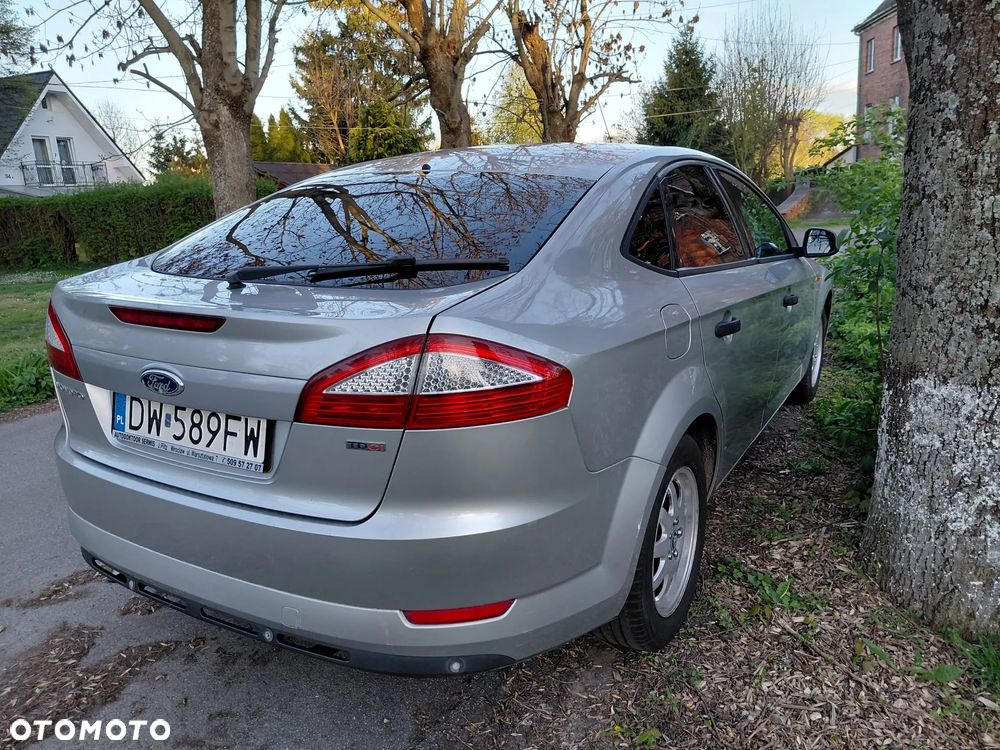 Ford Mondeo 2.0 TDCi Ambiente - 3