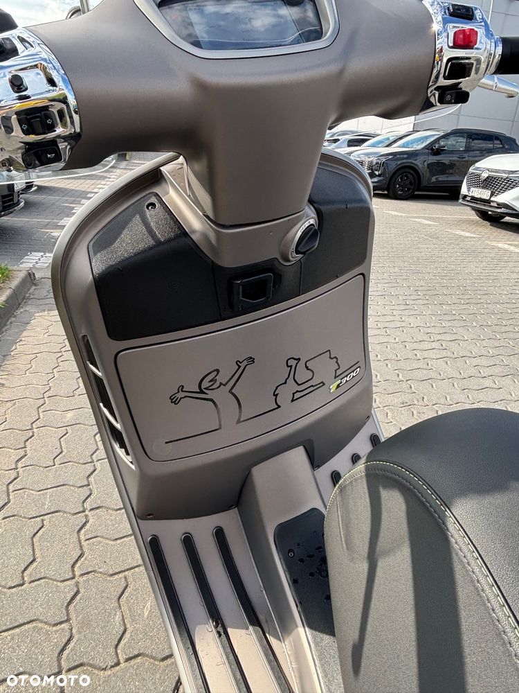 Vespa GTS - 2