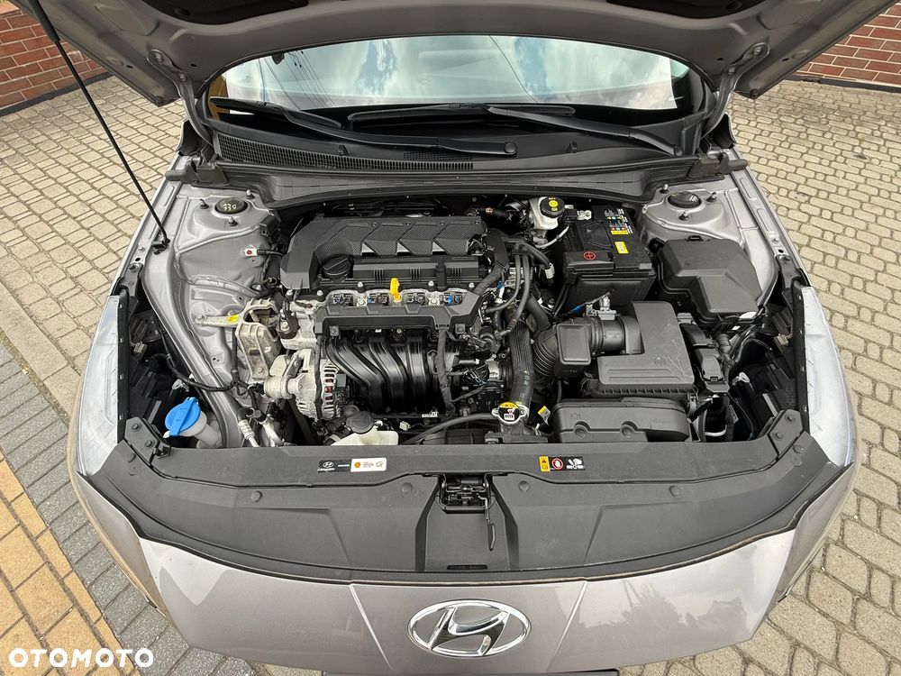 Hyundai Elantra 1.6 Smart CVT - 23