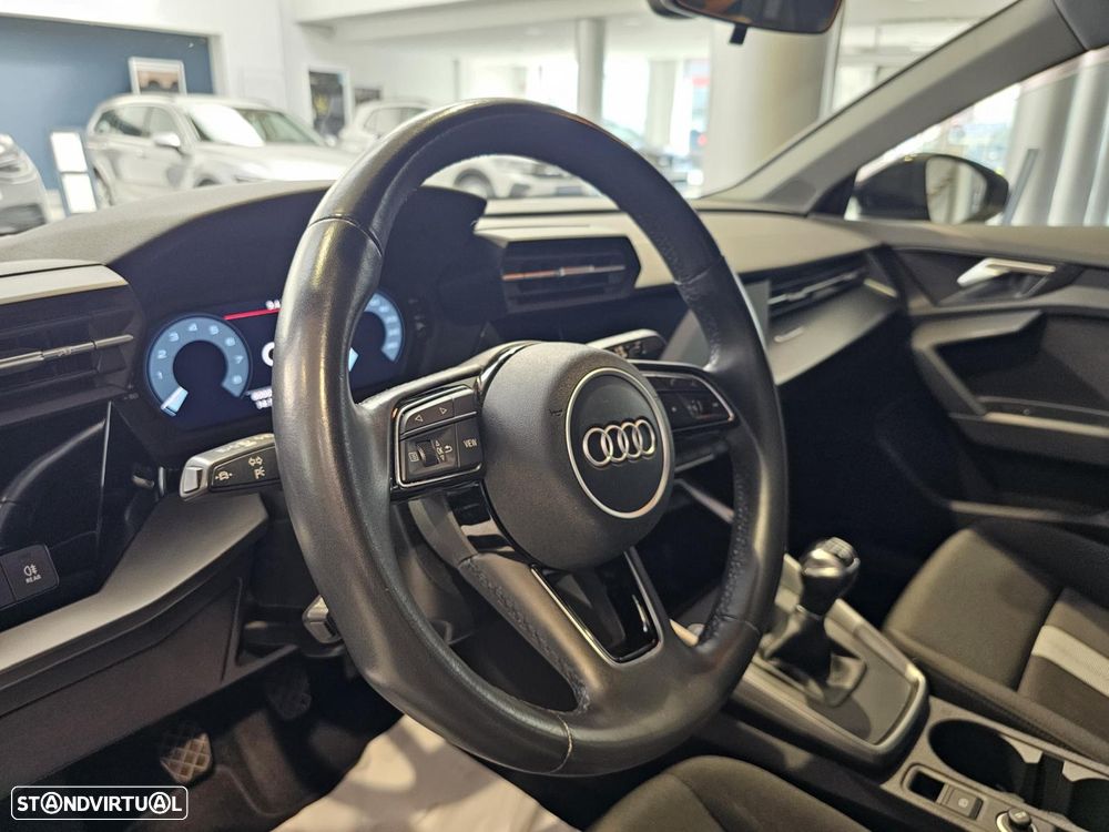 Audi A3 Sportback 30 TFSI Advanced - 2