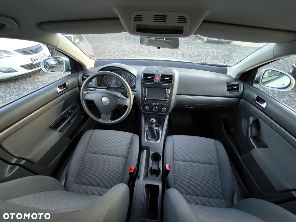 Volkswagen Golf - 11
