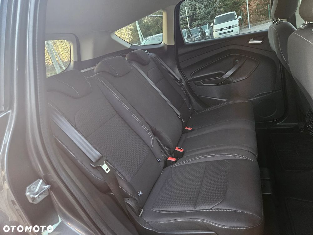 Ford Kuga 1.5 EcoBoost 2x4 Titanium - 29