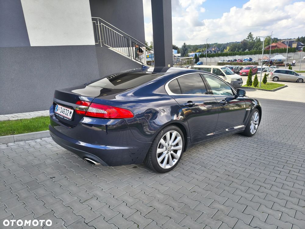 Jaguar XF 3.0 V6 D Luxury - 4