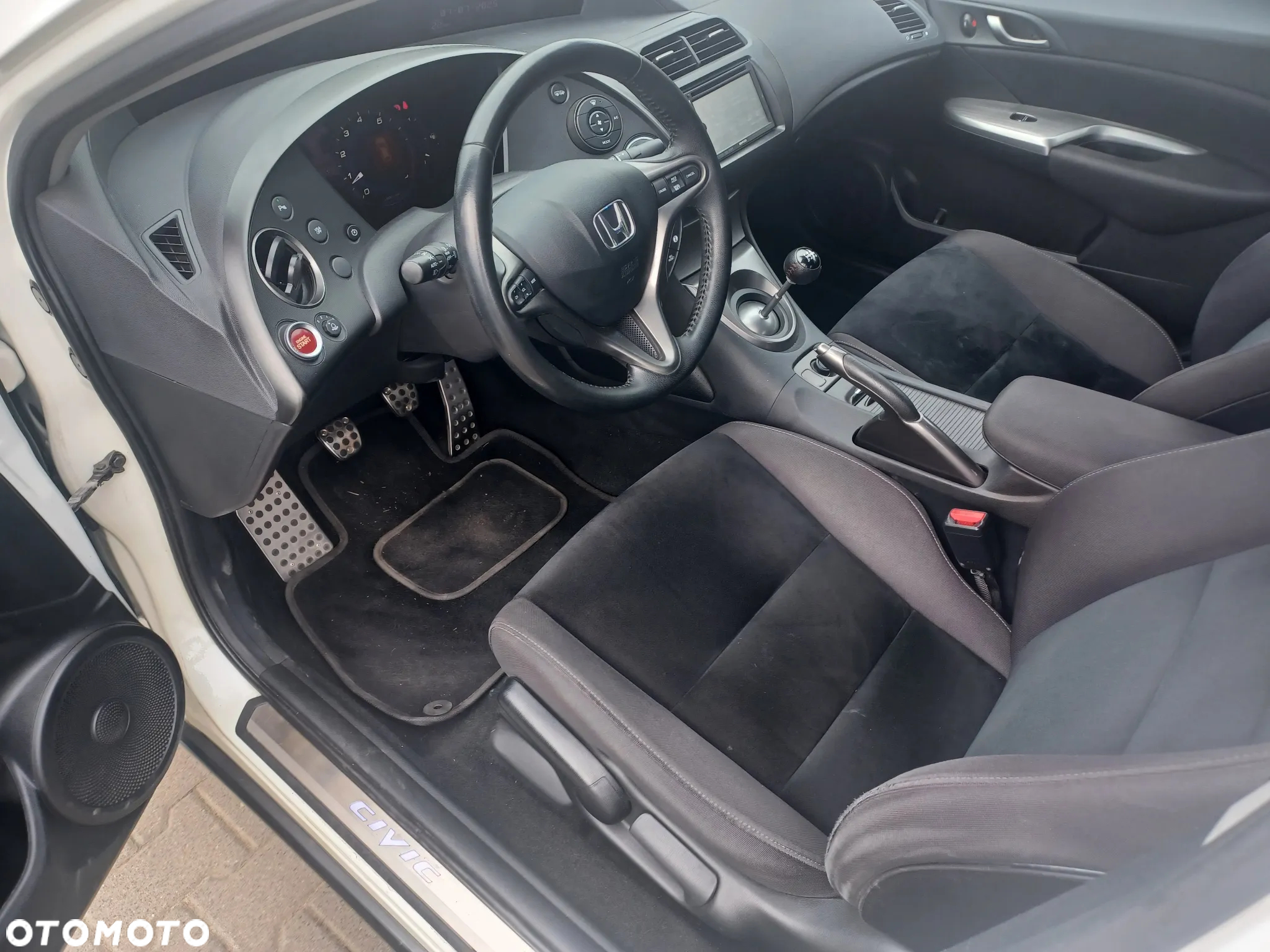 Honda Civic 1.8i-VTEC 50 Jahre Edition - 17