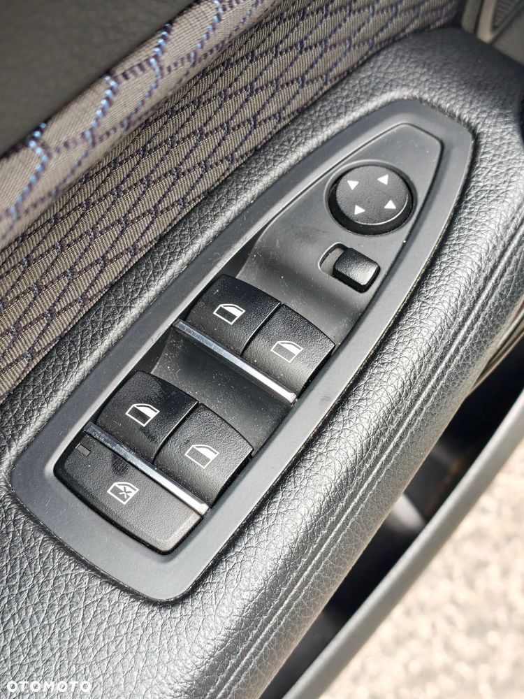 BMW Seria 1 118i M Sport - 19