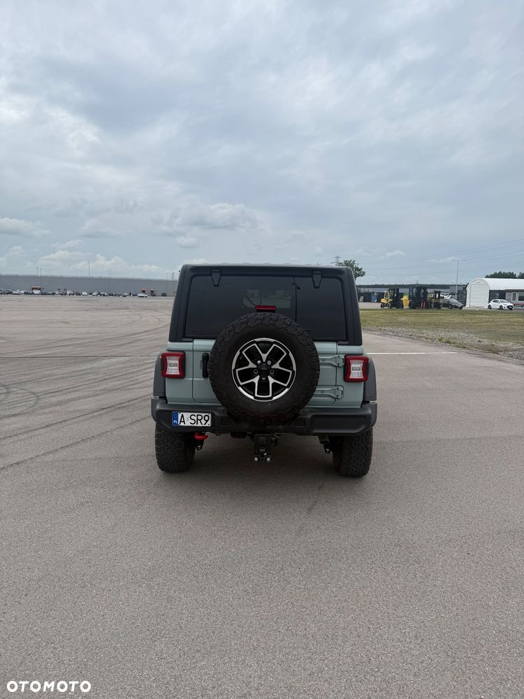 Jeep Wrangler - 4