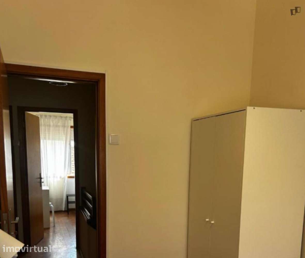 Quarto - localizado em Cedofeita Porto - Grande imagem: 3/15