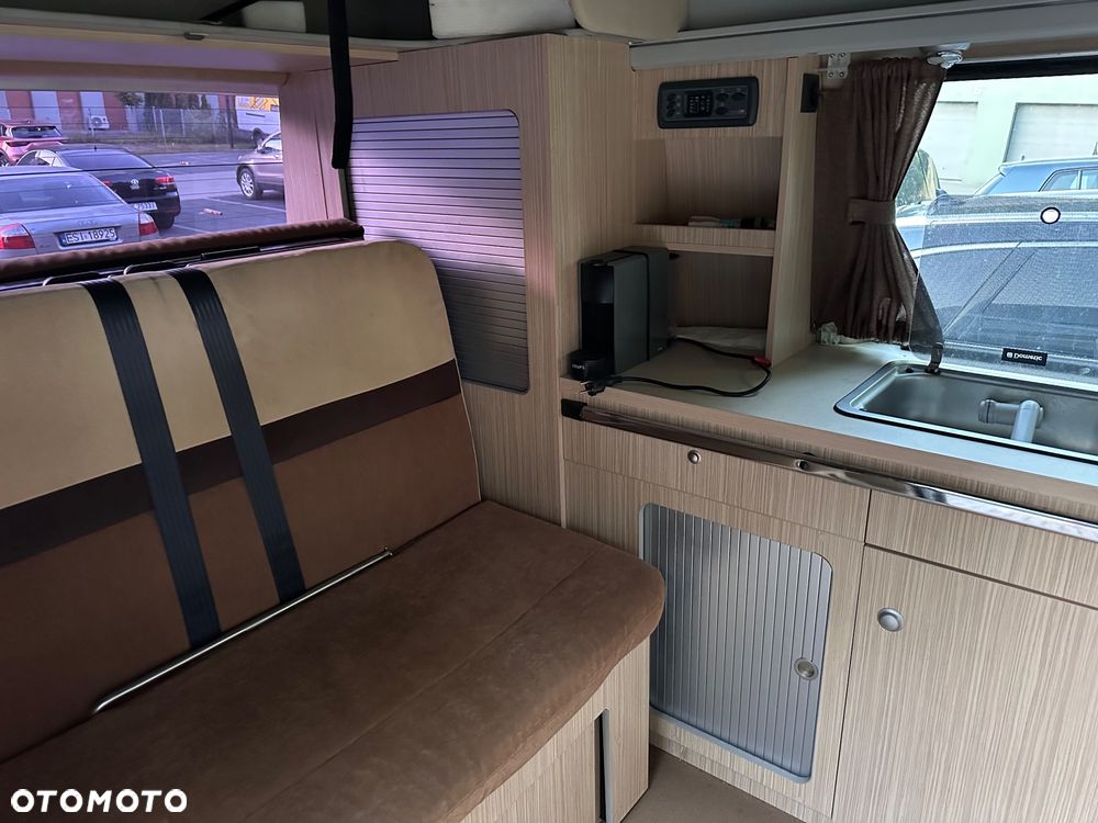 Volkswagen T5 - 24