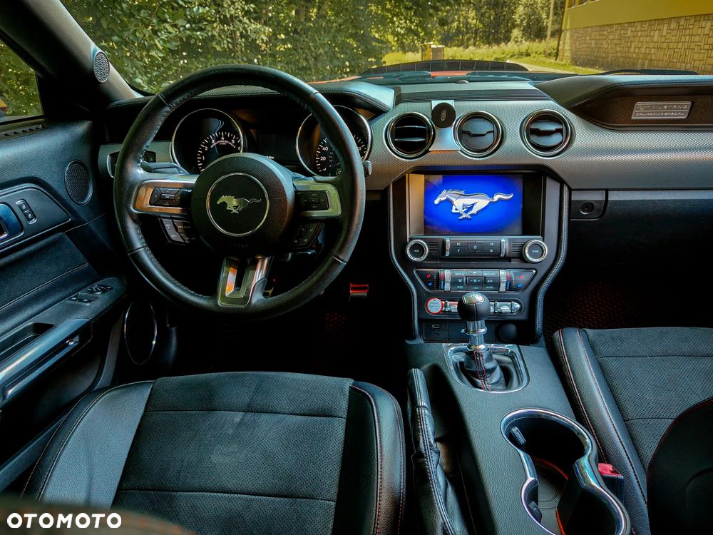 Ford Mustang 5.0 V8 GT - 14