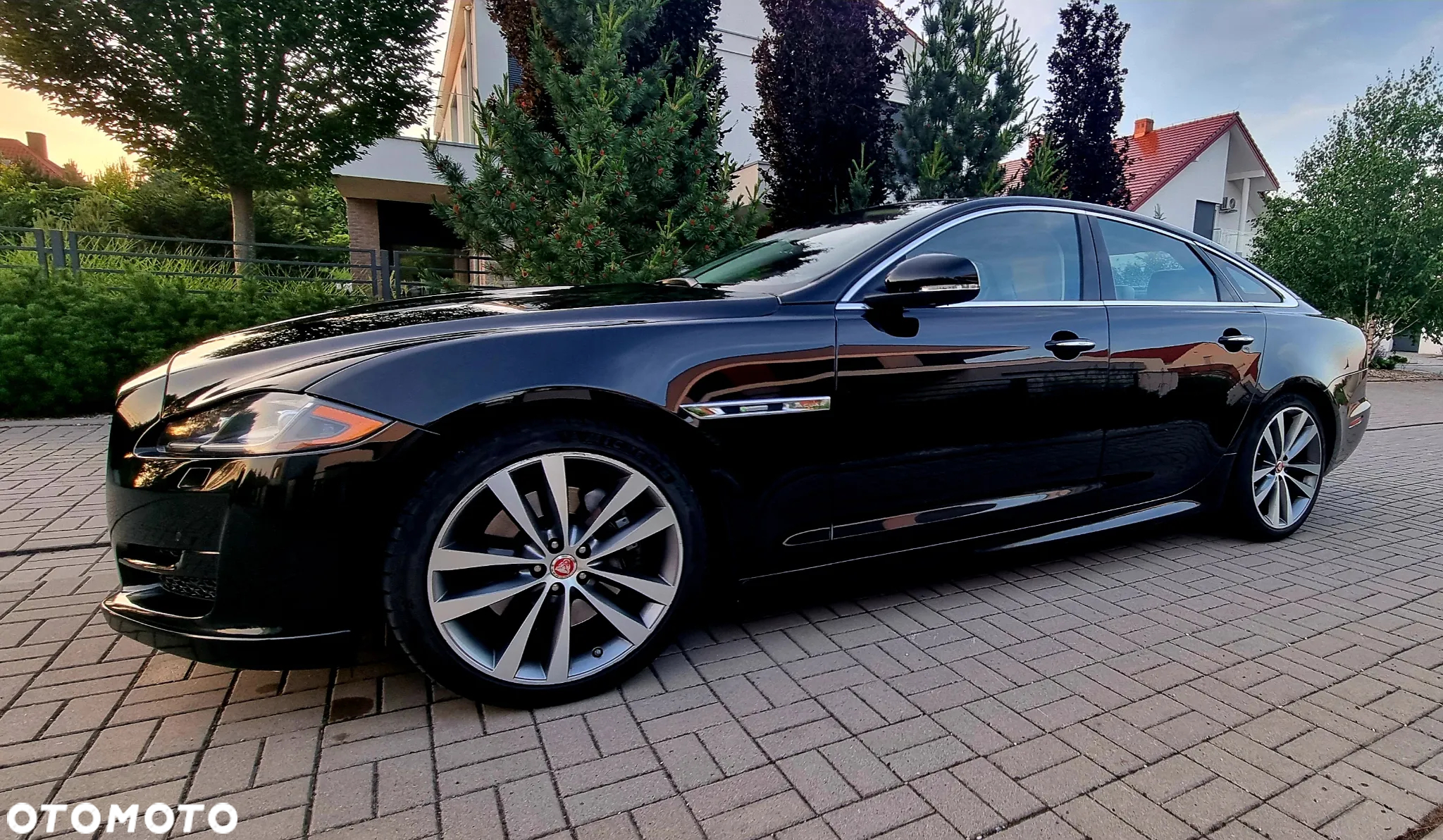 Jaguar XJ 3.0 V6 Kompressor AWD R-Sport - 8