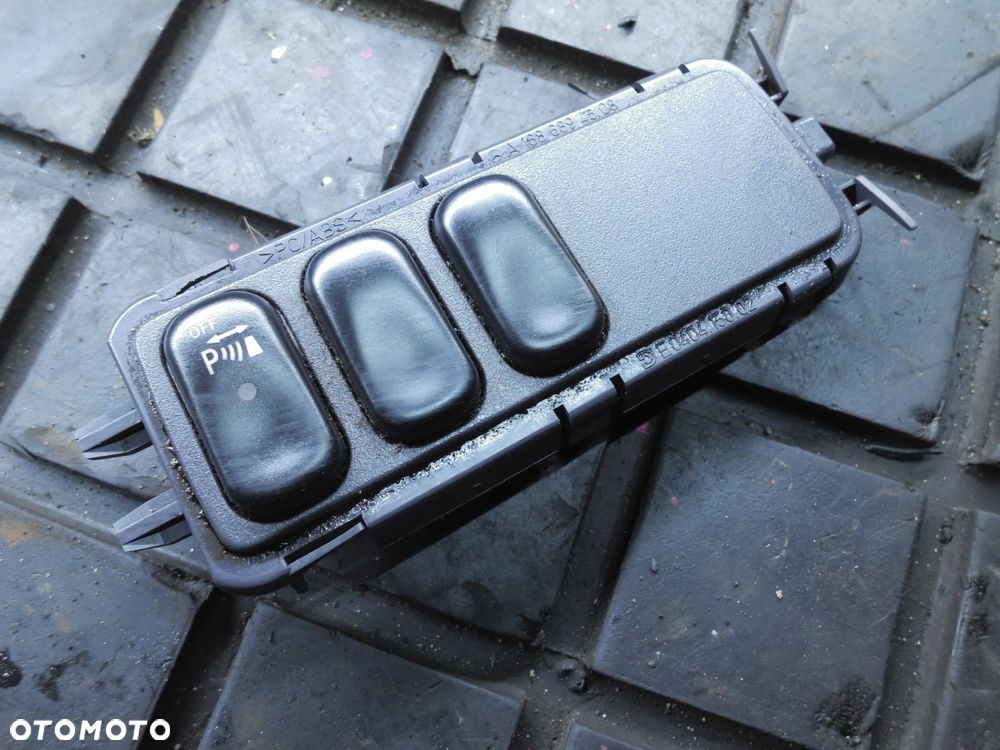 MERCEDES A KLASA W168 PANEL PRZEŁĄCZNIK PDC A1686894608 - 1