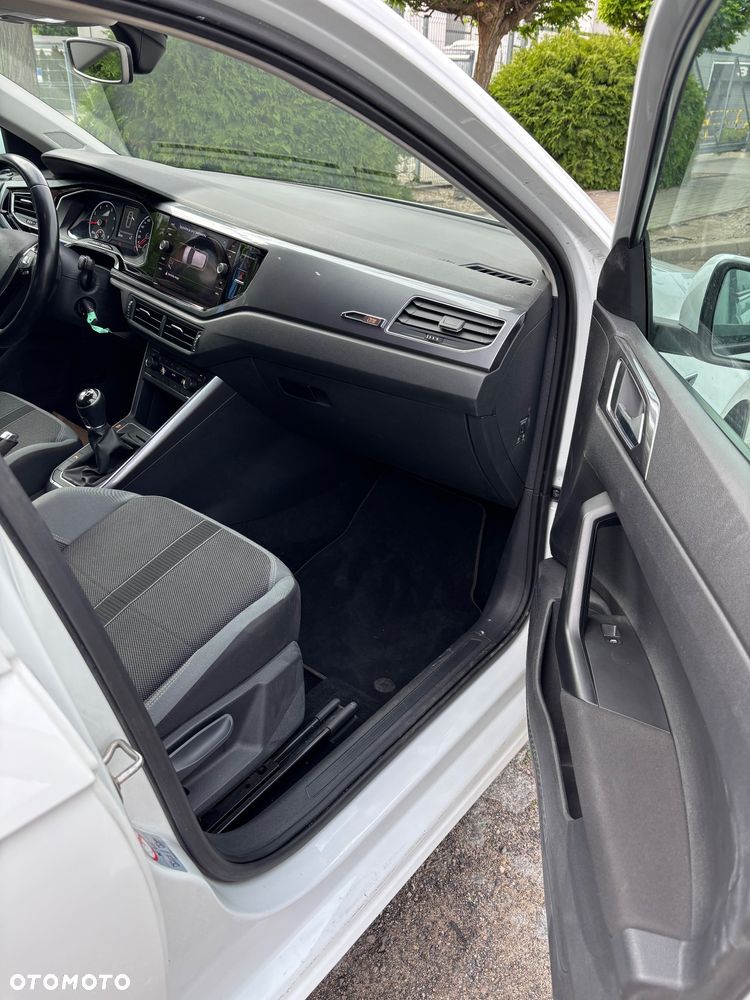Volkswagen Polo 1.0 TSI Special Edition - 12